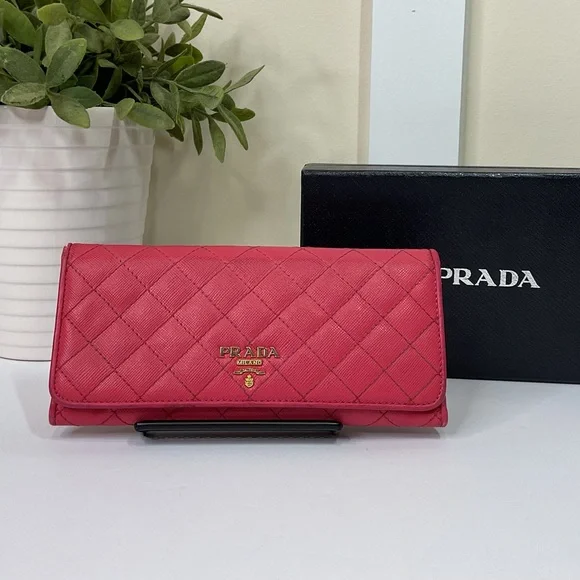 SOLD Prada Authentic Saffiano Fuchsia Quilted Wallet - Picture 12 of 13